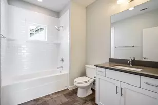 656 Bishop Heights Ln, Dallas, TX 75208 - Photo 17