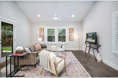 656 Bishop Heights Lane, Dallas, TX 75208 - Photo 7