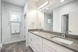 656 Bishop Heights Ln, Dallas, TX 75208 - Photo 13