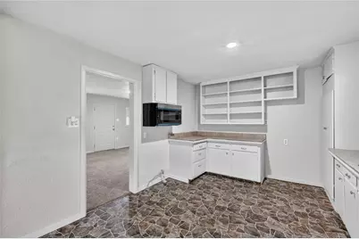 614 SW 15th Avenue, Mineral Wells, TX 76067 - Photo 13