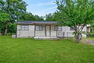 614 SW 15th Ave, Mineral Wells, TX 76067 - Photo 3