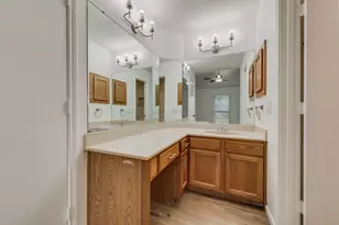 606 Oakland Hills Dr, Arlington, TX 76018 - Photo 5