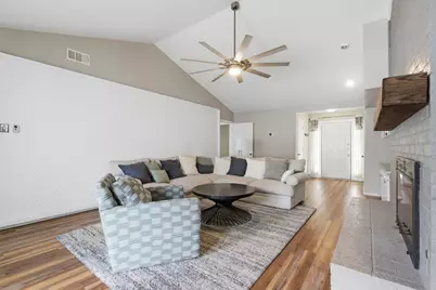 1917 Pleasant Valley Drive, Plano, TX 75023 - Photo 7