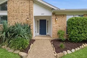 1917 Pleasant Valley Dr, Plano, TX 75023 - Photo 5