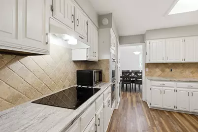 1917 Pleasant Valley Drive, Plano, TX 75023 - Photo 11
