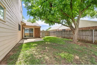2621 Bayberry Lane, Euless, TX 76039 - Photo 25