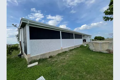 1044 Hcr 3241, Hubbard, TX 76648 - Photo 13