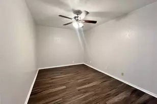 1108 N Elm St, Denton, TX 76201 - Photo 23