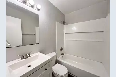 1108 N Elm Street #10, Denton, TX 76201 - Photo 25
