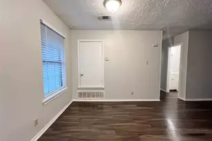 1108 N Elm St, Denton, TX 76201 - Photo 13