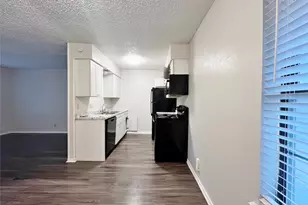 1108 N Elm St, Denton, TX 76201 - Photo 11