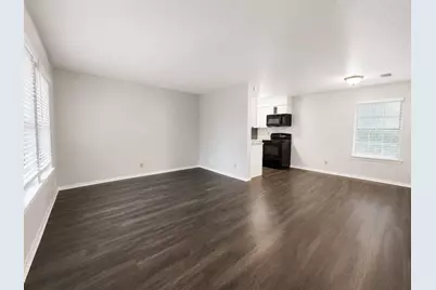 1108 N Elm Street #10, Denton, TX 76201 - Photo 5