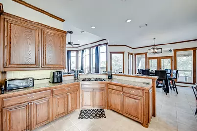 811 Mallard Pointe Drive, Grand Prairie, TX 75104 - Photo 27