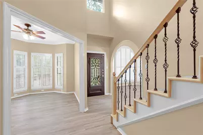 1012 Woodbriar Drive, Grapevine, TX 76051 - Photo 5
