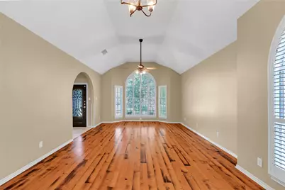 1012 Woodbriar Drive, Grapevine, TX 76051 - Photo 5
