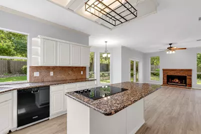 1012 Woodbriar Drive, Grapevine, TX 76051 - Photo 11