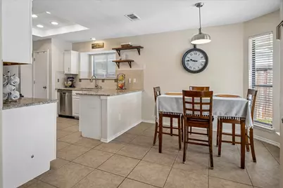 2028 Lansdown Drive, Carrollton, TX 75010 - Photo 11