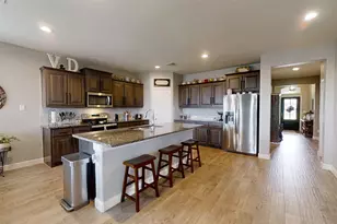 1624 Omaha Dr, Granbury, TX 76049 - Photo 3