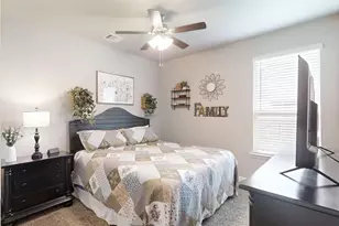 1624 Omaha Dr, Granbury, TX 76049 - Photo 17