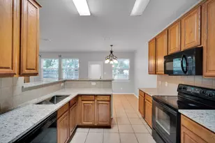 708 Hummingbird Trail, Crowley, TX 76036 - Photo 5