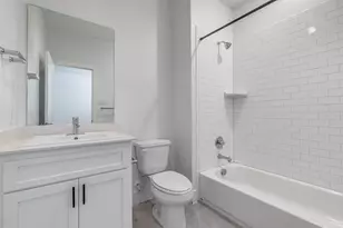 2633 La Altura Ln, Dallas, TX 75212 - Photo 13