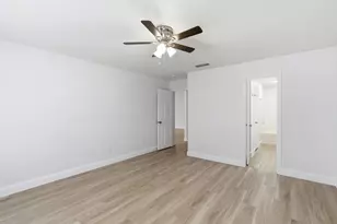 8117 Broken Arrow Rd, Fort Worth, TX 76137 - Photo 15