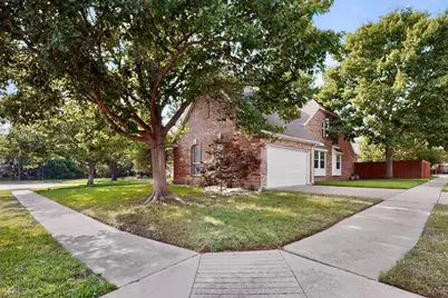 700 Salmon Run Court, Euless, TX 76039 - Photo 11