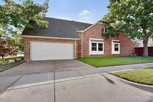 700 Salmon Run Ct, Euless, TX 76039 - Photo 37