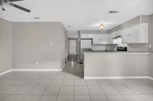 2219 Foxcroft Ln, Arlington, TX 76014 - Photo 9
