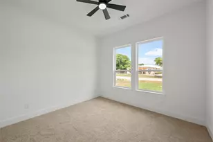 430 S Church St, Hillsboro, TX 76645 - Photo 15