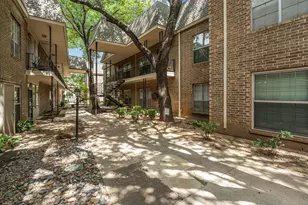 4420 Harlanwood Dr, Fort Worth, TX 76109 - Photo 25