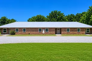 412 W Franklin St, Alvord, TX 76225 - Photo 1