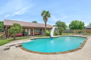 599 S Oak St, Van, TX 75790 - Photo 1