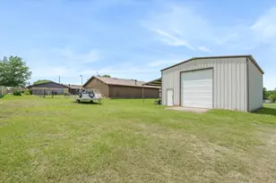 599 S Oak St, Van, TX 75790 - Photo 39