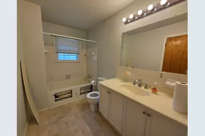 215 Woodard Avenue, Cleburne, TX 76033 - Photo 13
