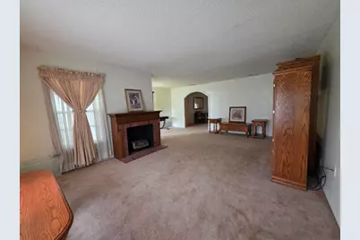 215 Woodard Avenue, Cleburne, TX 76033 - Photo 5
