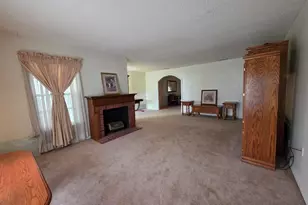 215 Woodard Ave, Cleburne, TX 76033 - Photo 5