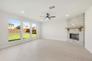 812 Condor St, Joshua, TX 76058 - Photo 17