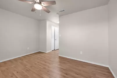 1205 E Powell Avenue, Fort Worth, TX 76104 - Photo 33