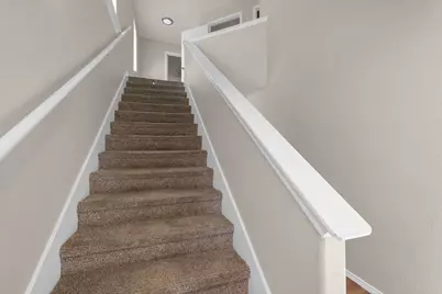 1205 E Powell Avenue, Fort Worth, TX 76104 - Photo 11