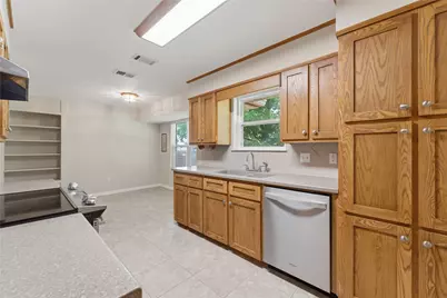 200 E San Benito Drive, Robinson, TX 76706 - Photo 17