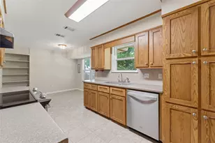 200 E San Benito Dr, Robinson, TX 76706 - Photo 17