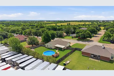 200 E San Benito Drive, Robinson, TX 76706 - Photo 5