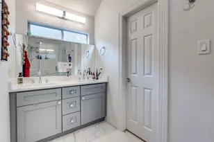 2328 Throckmorton St, Dallas, TX 75219 - Photo 19