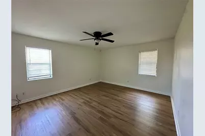 909 N 6th Street, Sanger, TX 76266 - Photo 7