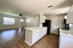 909 N 6th St, Sanger, TX 76266 - Photo 5