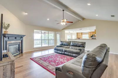 804 NE 9th Street, Mineral Wells, TX 76067 - Photo 7