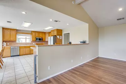 804 NE 9th Street, Mineral Wells, TX 76067 - Photo 9