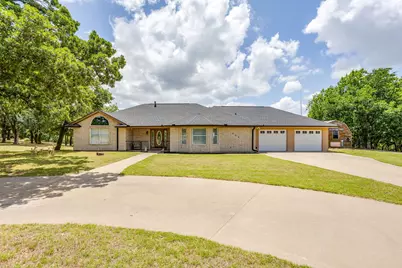 804 NE 9th Street, Mineral Wells, TX 76067 - Photo 1