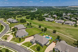 104 Chalet Ln, Waco, TX 76712 - Photo 39